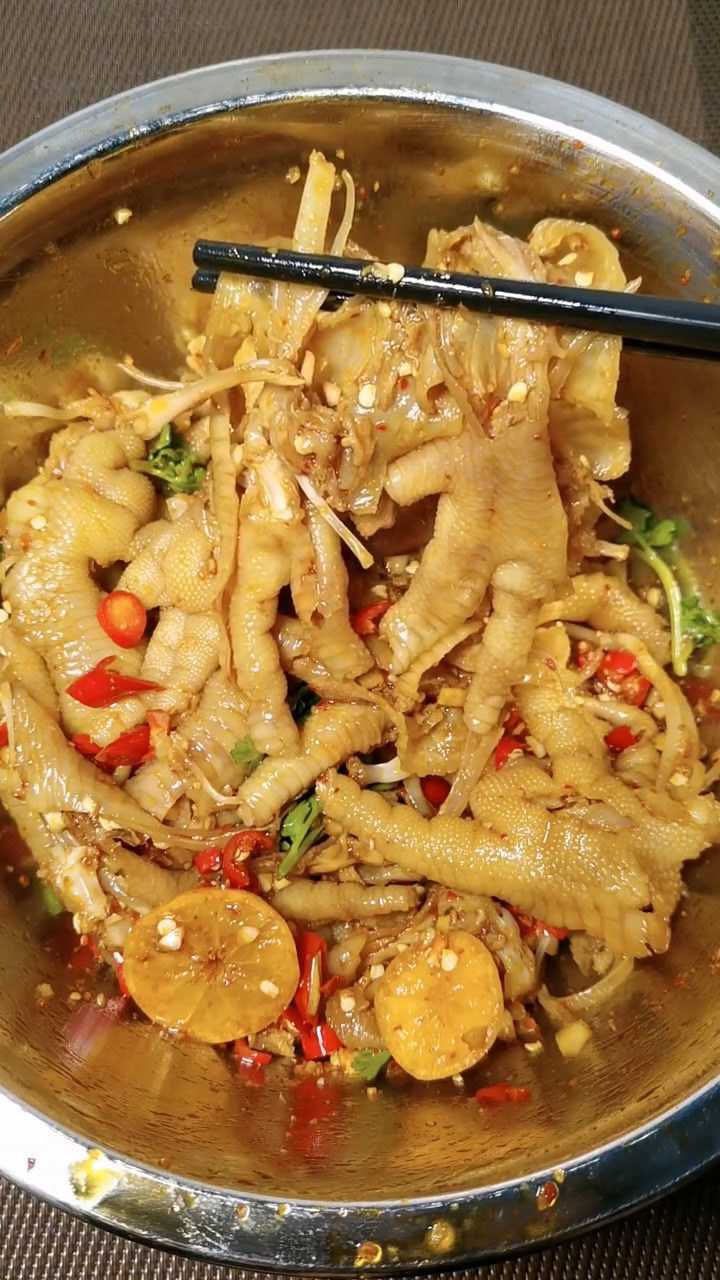 网红柠檬无骨鸡爪
