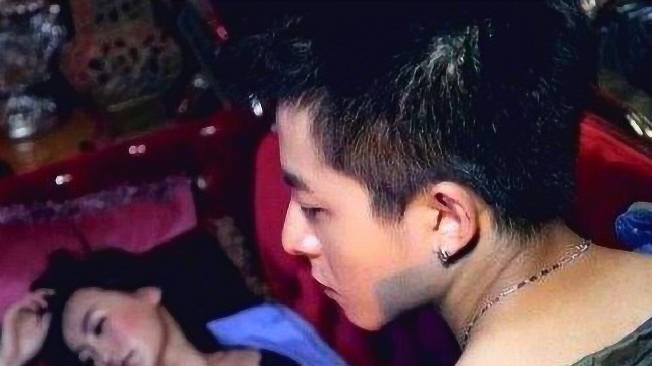 当年陈冠希多会玩?1400张照片毁了张柏芝和阿娇,如今这是浪子回头了?