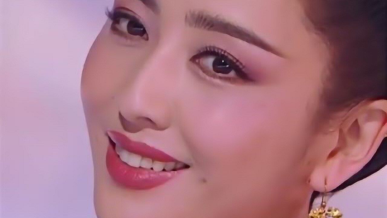 佟丽娅身穿古装跳《芒种》,脱掉上衣那一刻惊艳了