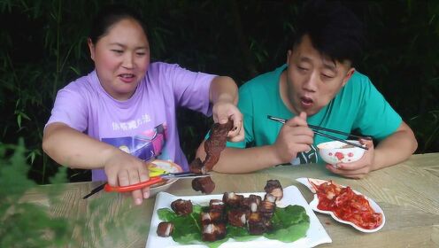 点名要吃脆皮五花肉,胖妹足足烤4斤,肥而不腻吃过瘾_陈说美食第2集