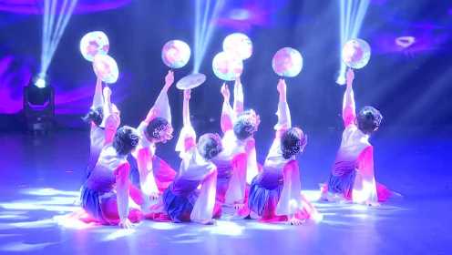 第十六届德艺双馨广东赛区舞蹈《雨中花》