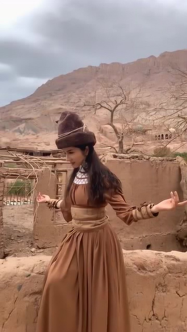荒漠里跳舞,楼兰姑娘