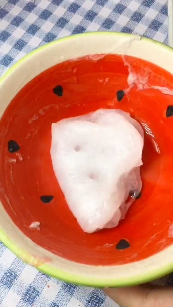用牙膏和洗洁精就能做成的起泡胶,你还学不会吗