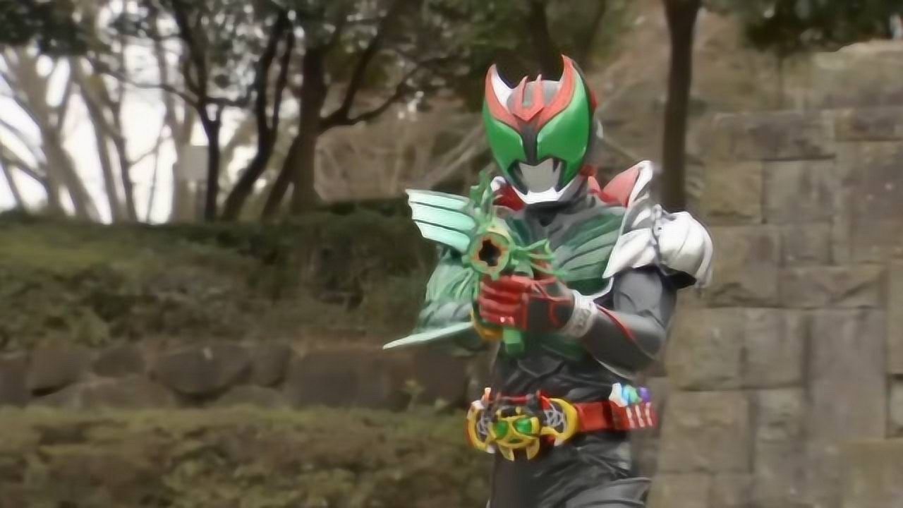 假面骑士kiva怪人用枪战斗kiva变身巴夏形态完虐怪人