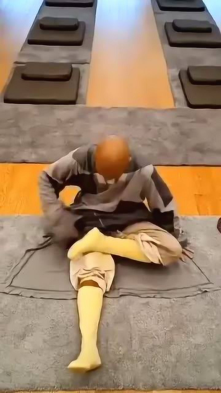 少林寺的高僧原来是这样打坐的没点真功夫做不到啊
