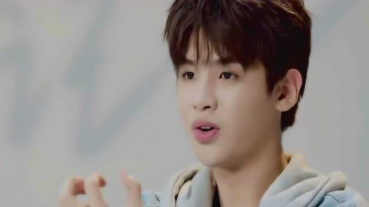 黄明昊谈小鬼的反差萌,小贾:私底下特别像小朋友,但是工作的时候特别