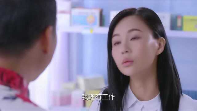 双喜盈门:韩兆去卫生所跟新女朋友道别,却被医生误认为神经病,这智商