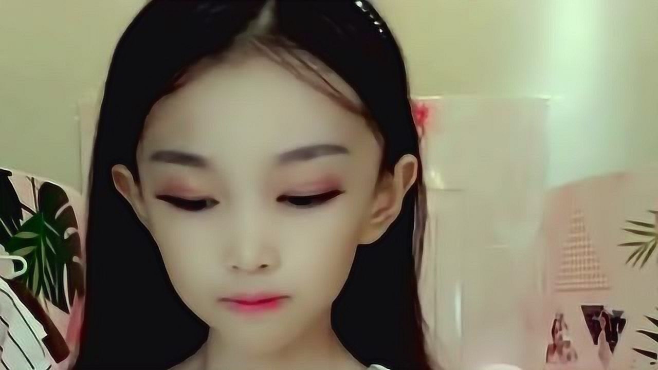 童模宋小睿才这么小就这么漂亮也不知道便宜了谁家的小子