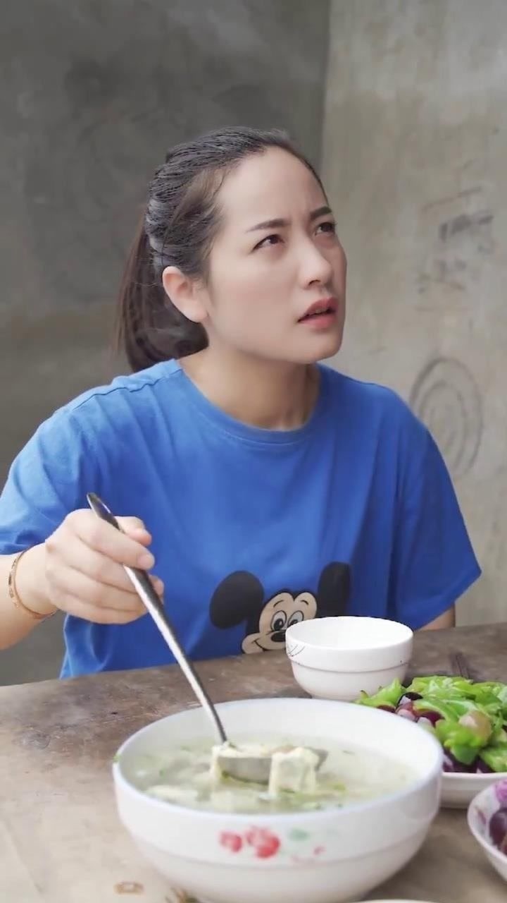 爆笑三江锅打牌把钱输精光拿什么招待丈母娘太搞笑了