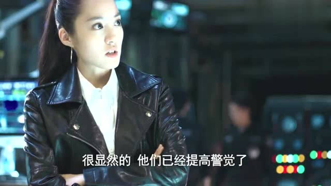 同学两亿岁阿鬼进入研究所被发现谁料墨墨及时出现为她解围