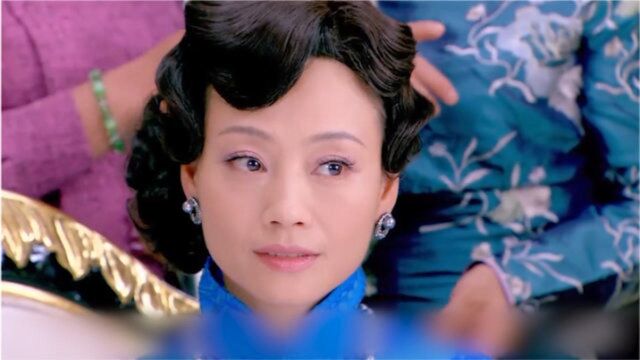 《烽火佳人》第13集:毓婉准备的寿礼被换,宝珠心中不满,追问毓婉