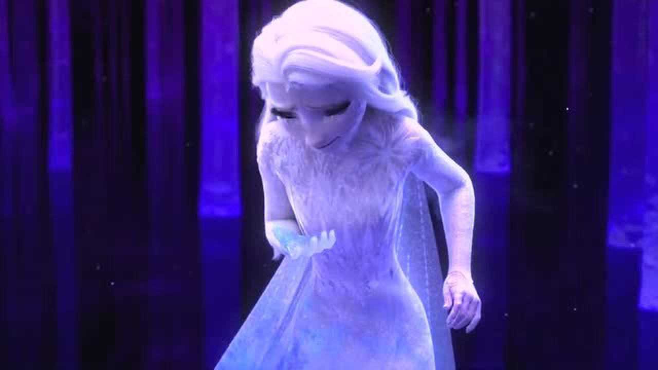 冰雪奇缘艾莎陷得太深以至于找到真相后身体被冰冻了