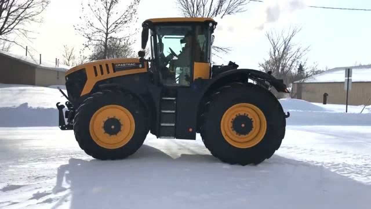 英国jcb杰西博fastrac8330拖拉机330马力雪天实测