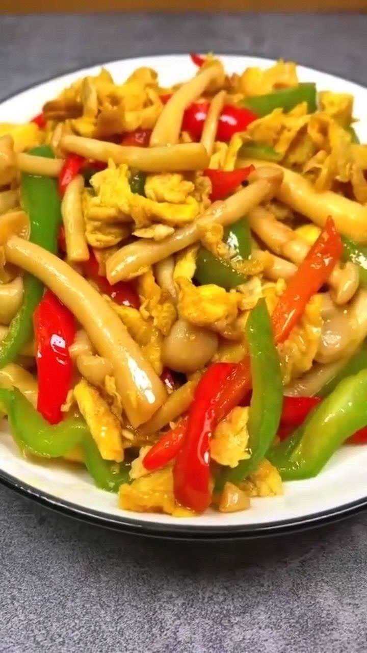 海鲜菇炒鸡蛋,素菜也好吃