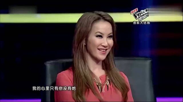 中国好声音:邹宏宇的演唱让那英彻底坐不住了,都站起来给伴舞了!