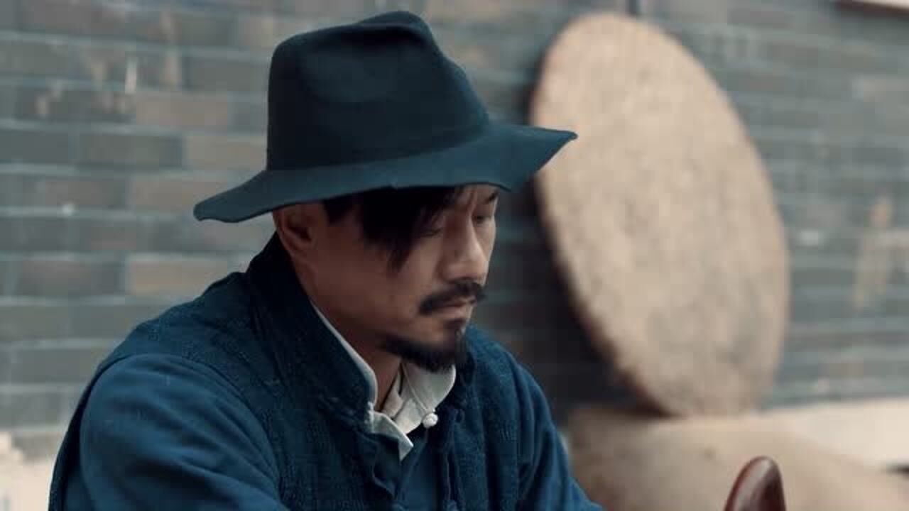血战唐人街:以为老头是乞丐,实际上是个惹不起的人,打架太厉害