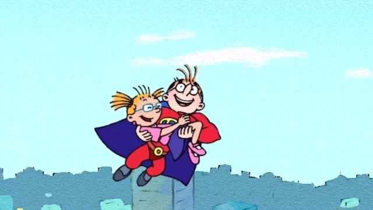 百变马丁马丁抱着女孩飞上天空女孩被吓得睁不开眼睛