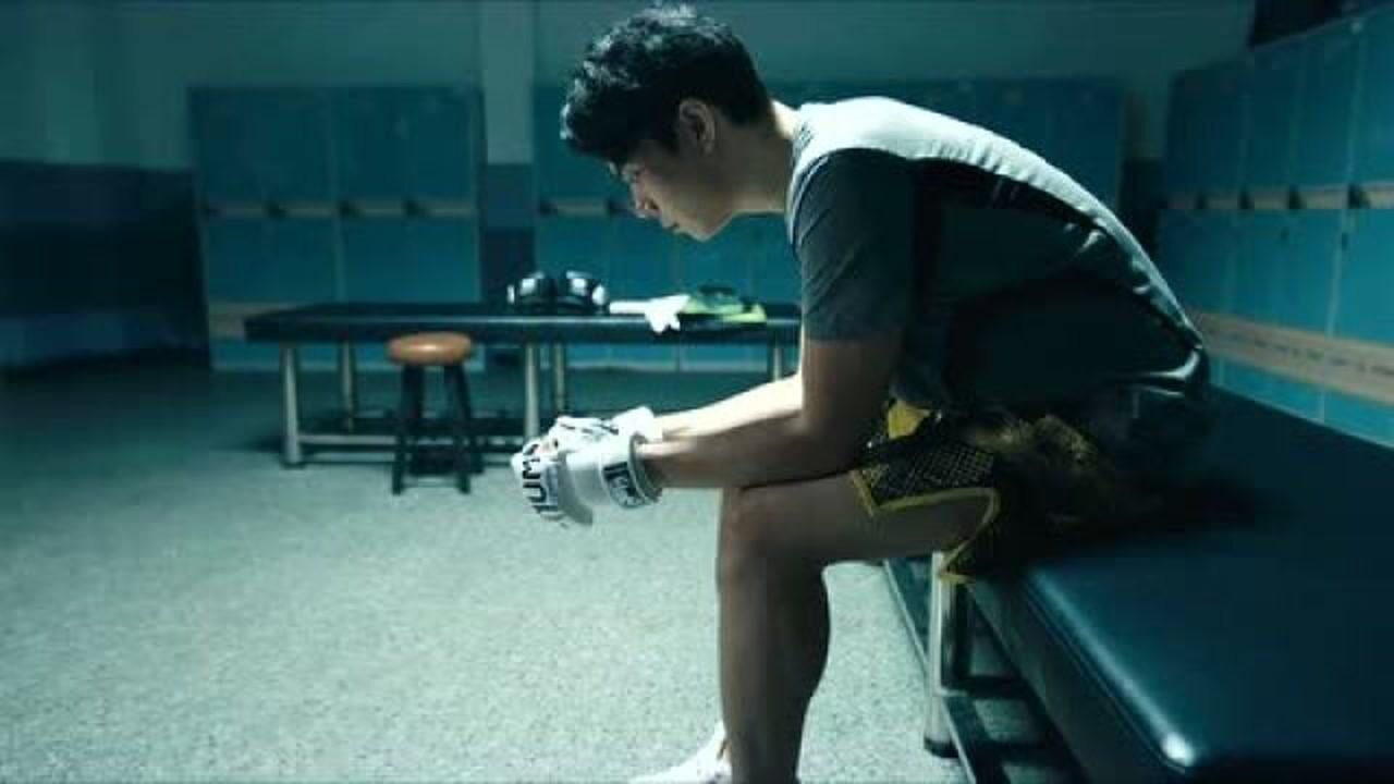 羞羞的铁拳艾迪生进入了赛场但看上去好像不在状态