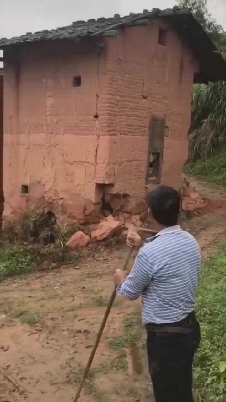 挖墙脚就是这么来的大哥神操作后自信不回头挖墙脚你是专业的