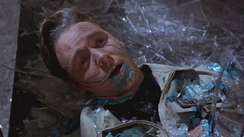 VCD时代很火的科幻电影：男子受重伤后，只要吃玻璃就能自我修复