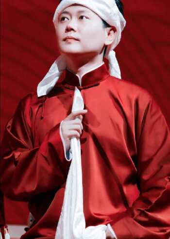 德云社:西装大佬孟鹤堂,脱了大褂痞气十足,这就是已婚男人的魅力吗?