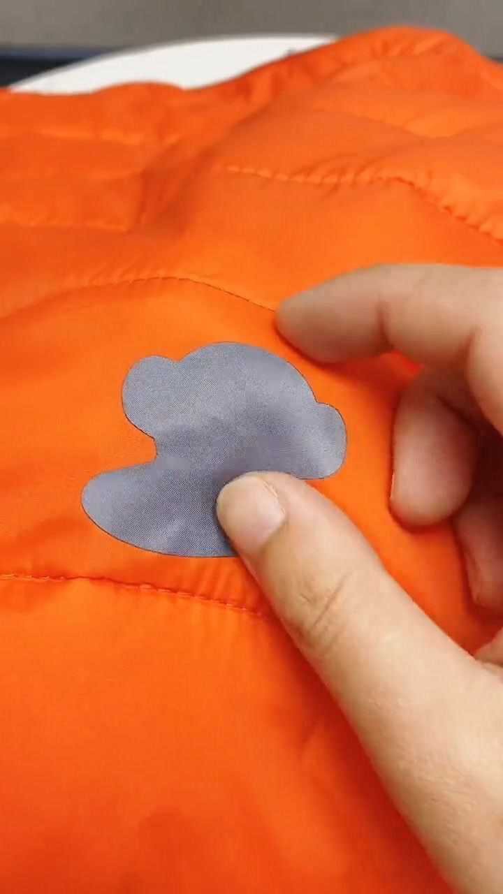 羽绒服破了个洞怎么办?贴上这个补丁贴,比新的还好看!