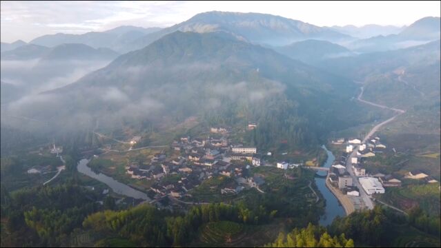 新康村是福建曾经的贫困村,如今变成美丽乡村,生活很惬意