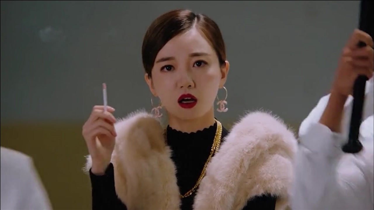 意外英雄小伙要债不成反被打没有什么是一顿烧烤解决不了的