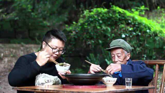 黄辣丁新吃法教程来了“剁椒黄辣丁”酸爽开胃