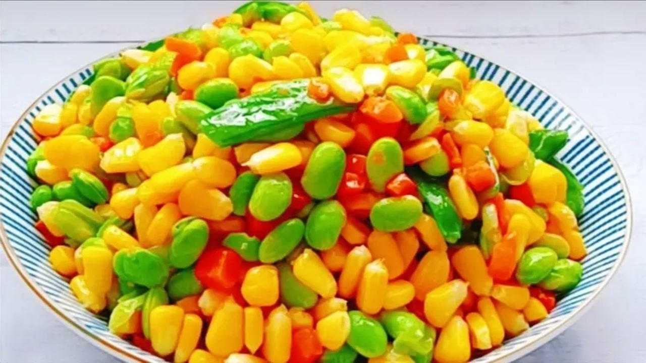 青豆炒玉米粒正宗家常做法营养均衡又美味年夜饭餐桌上必备