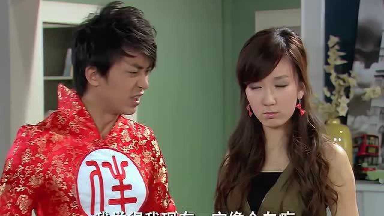 张伟穿着伴娘服,也是别有一番风味!这身行头够我笑一年