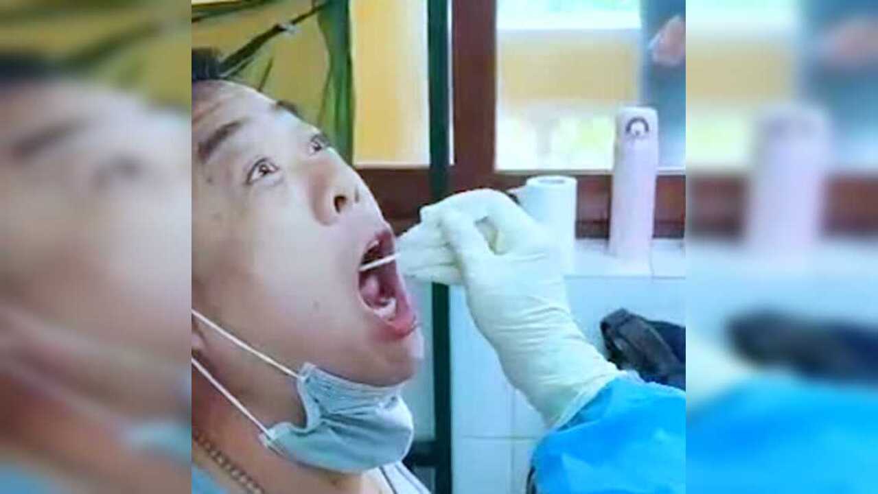 朋友第一次做核酸检测看完他这表情真的太搞笑了