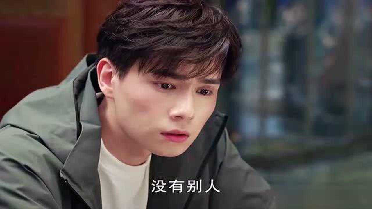 艾情喝多拉着吴白在自己家过夜