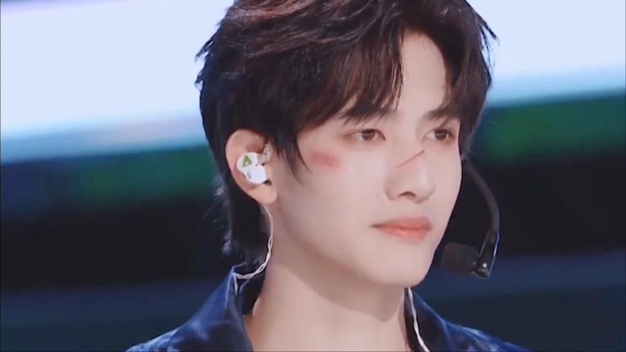 甘望星:只要我不说话,我就是高冷男神