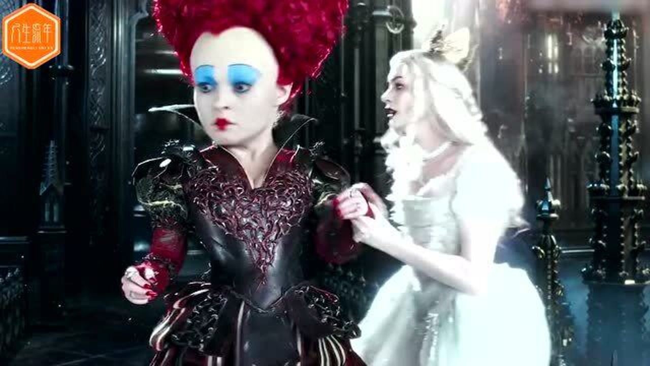 红皇后一直没有伤害过白皇后,她等的也不过是一句道歉