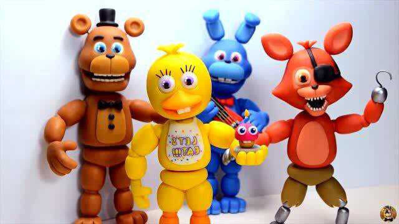 玩具熊的午夜后宫 玩具熊小时候跟海盗霍斯玩的很好!