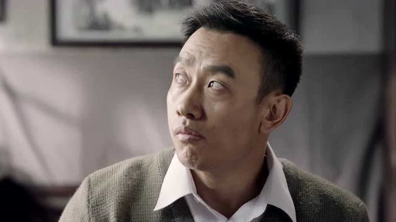 远方的山楂树袁清河和女友在家吃饭宋赫男突然闯入要谈业务