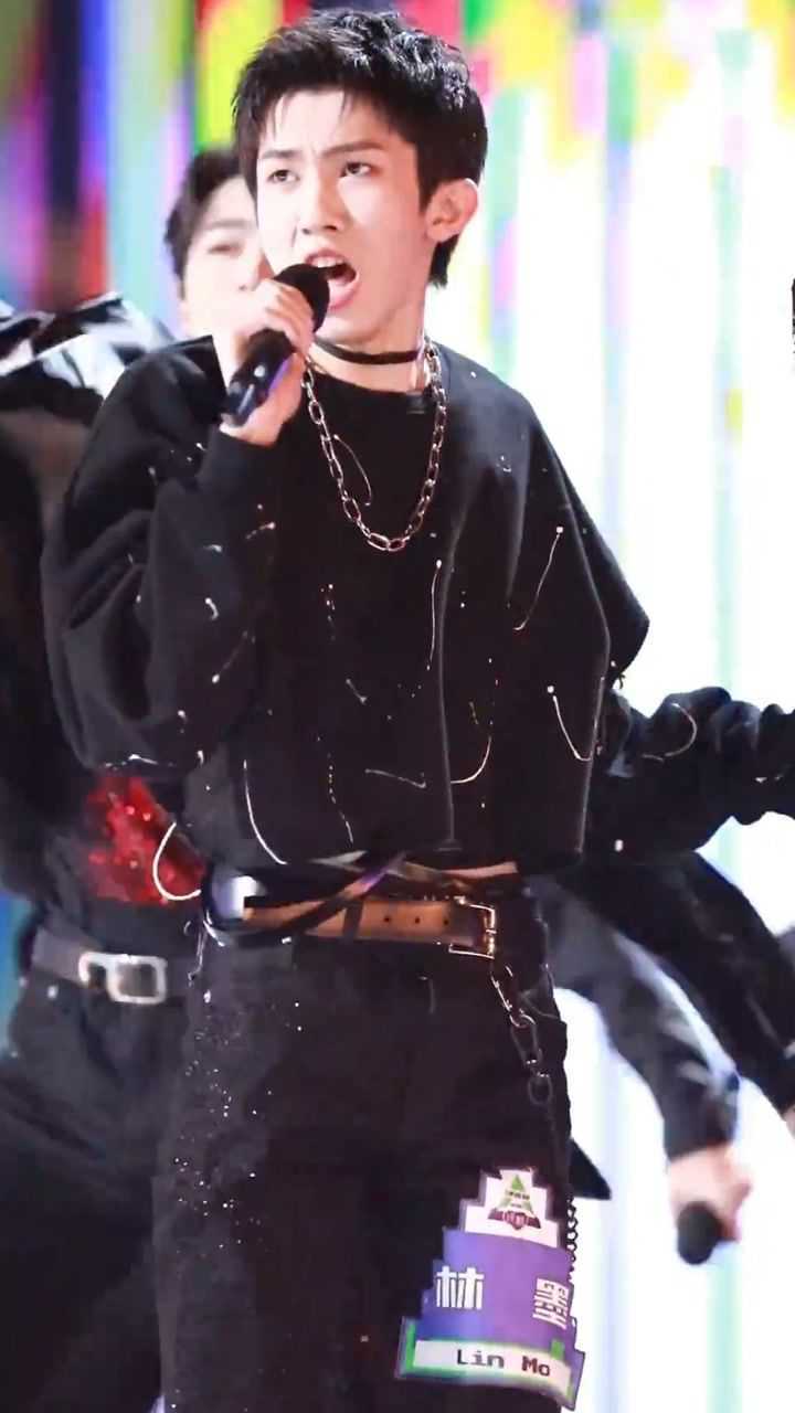直拍林墨在创4总决赛bemine舞台现场