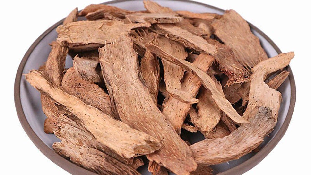 中药材千年健在市场上最常见的是斜长片部分有剁的大圆片