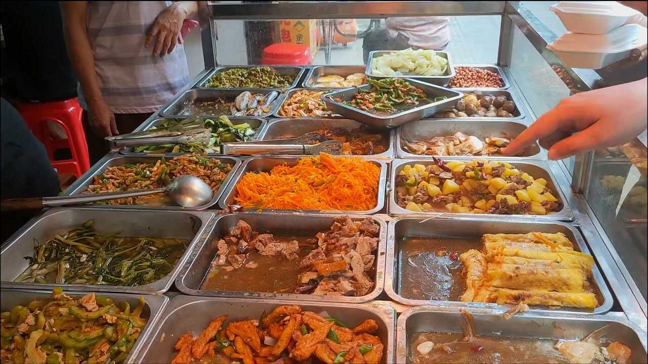 在新一线城市东莞吃个平民快餐四个菜十块钱大家觉得贵不贵