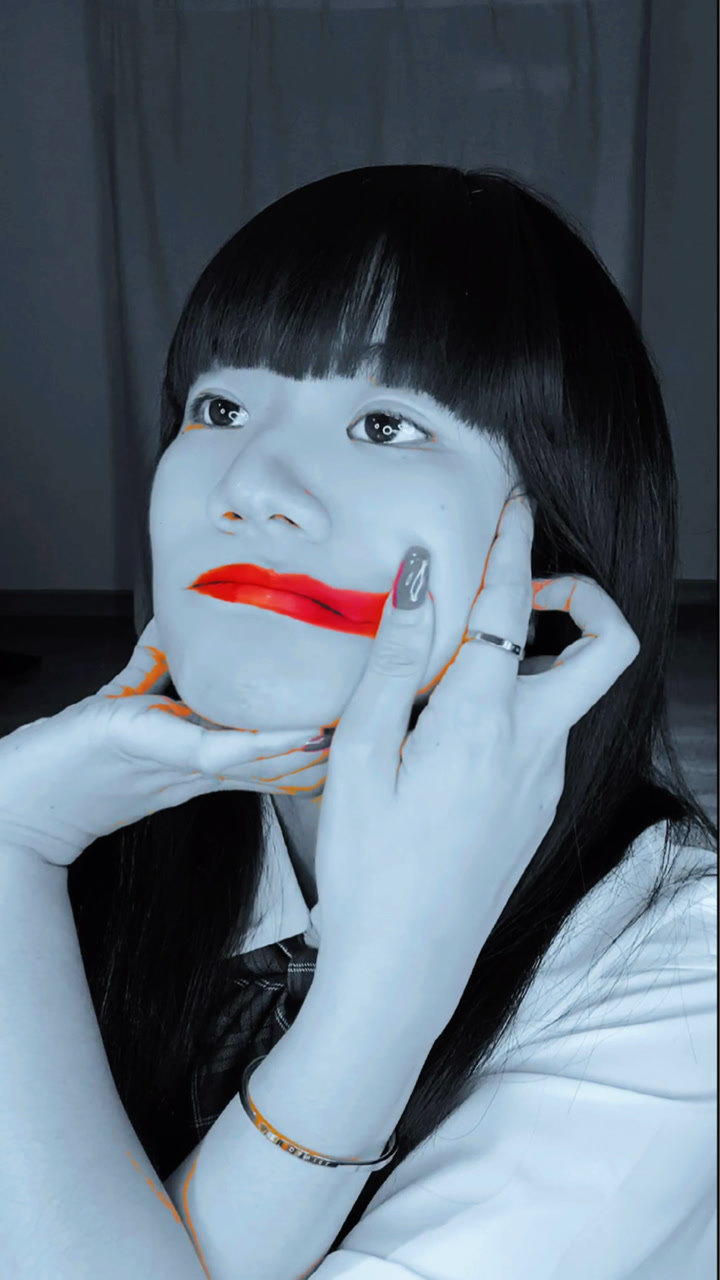 禁忌女孩仿妆2她回来了我也是