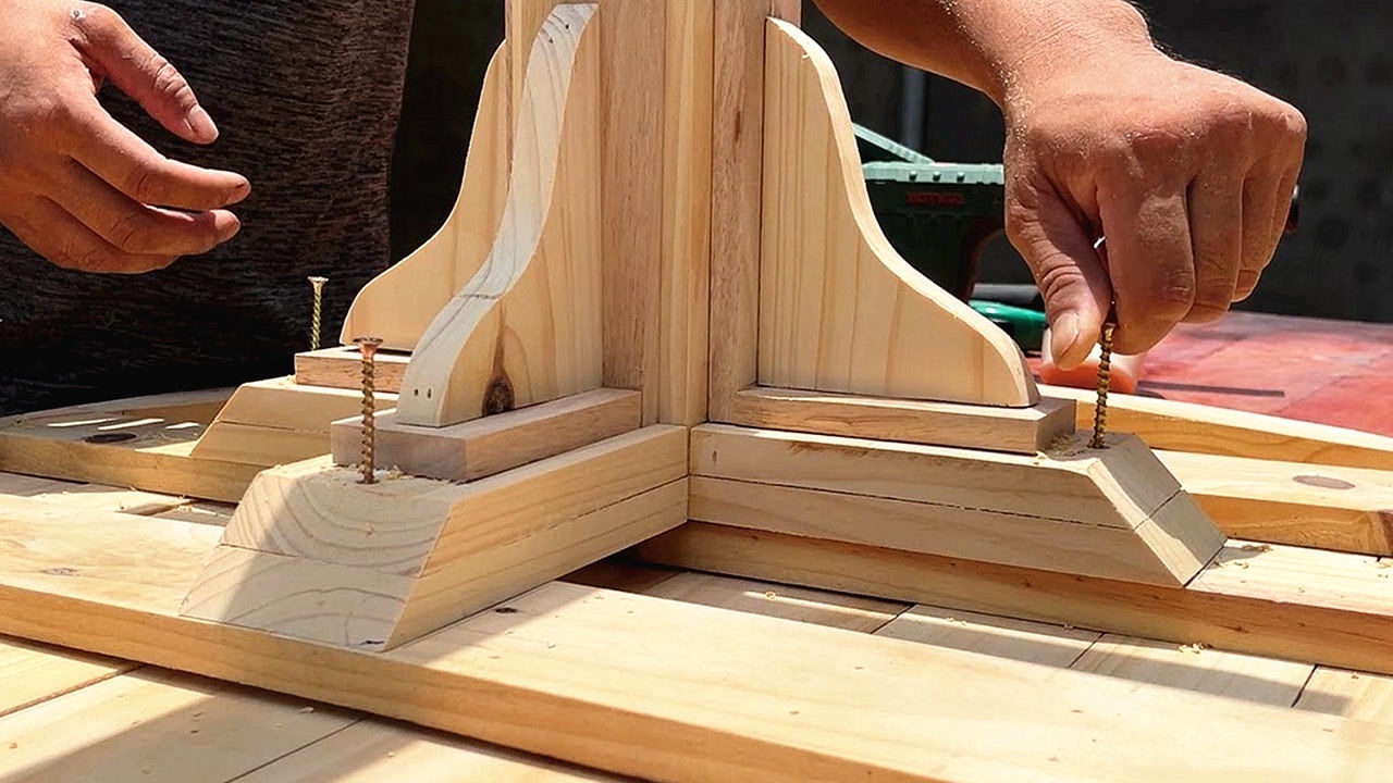 牛人就是牛人,这桌子制作的,太实用了!