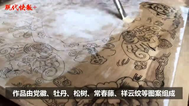 历时三月,扬州非遗大师“匠心”雕刻红色雕版画