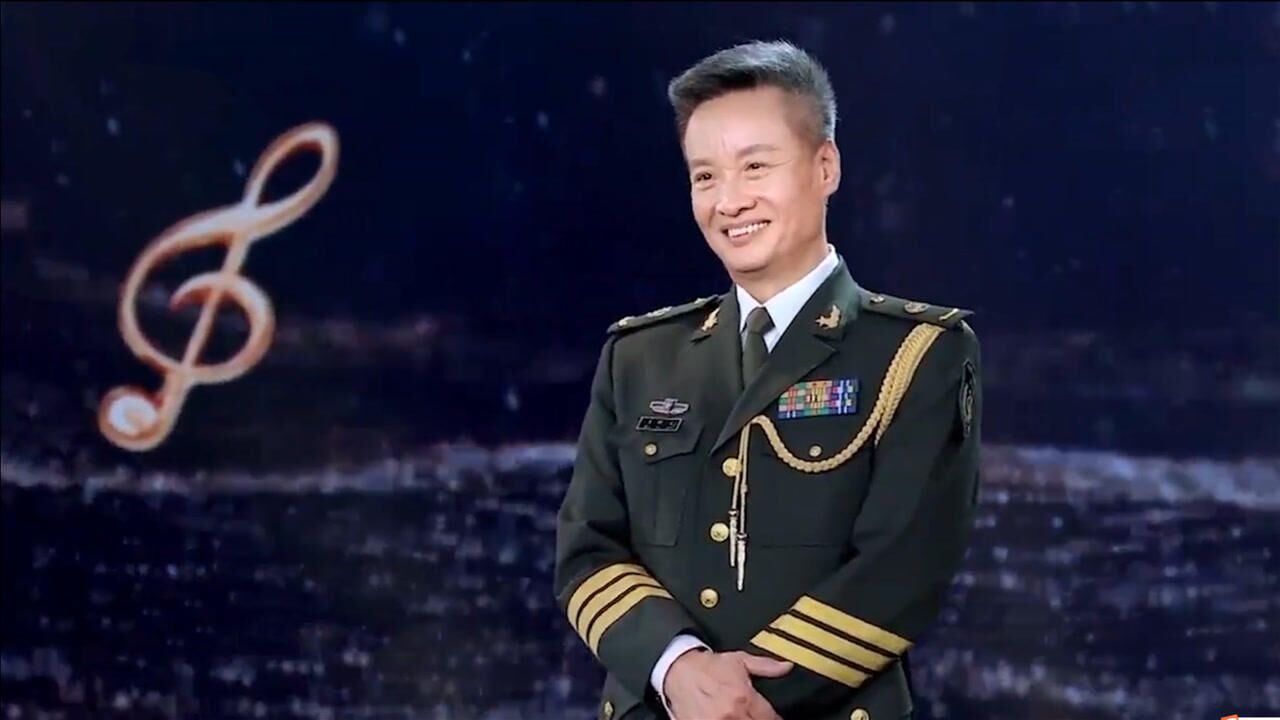 蔡国庆:阎维文只要穿上军装,从不坐下,让人敬佩!众星谈阎维文