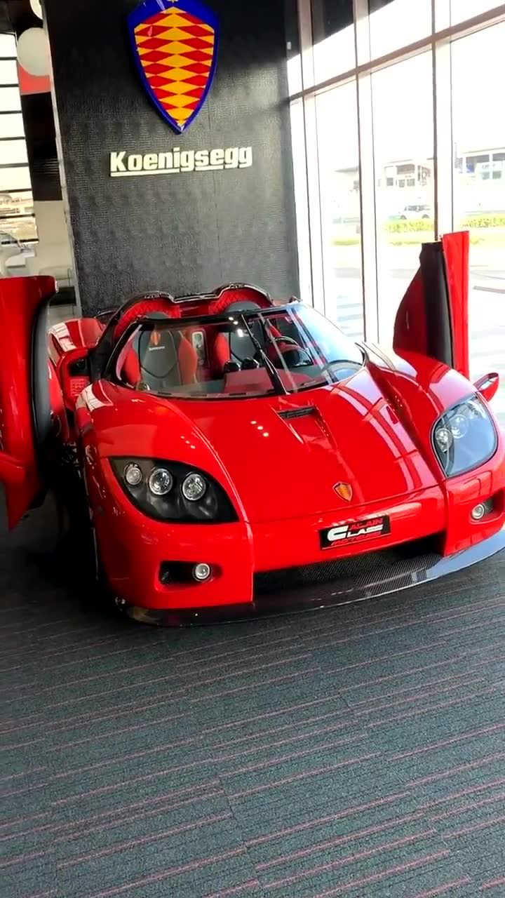 世界上最快的超跑柯尼塞格,红色的外观太亮眼了,真帅!_腾讯视频