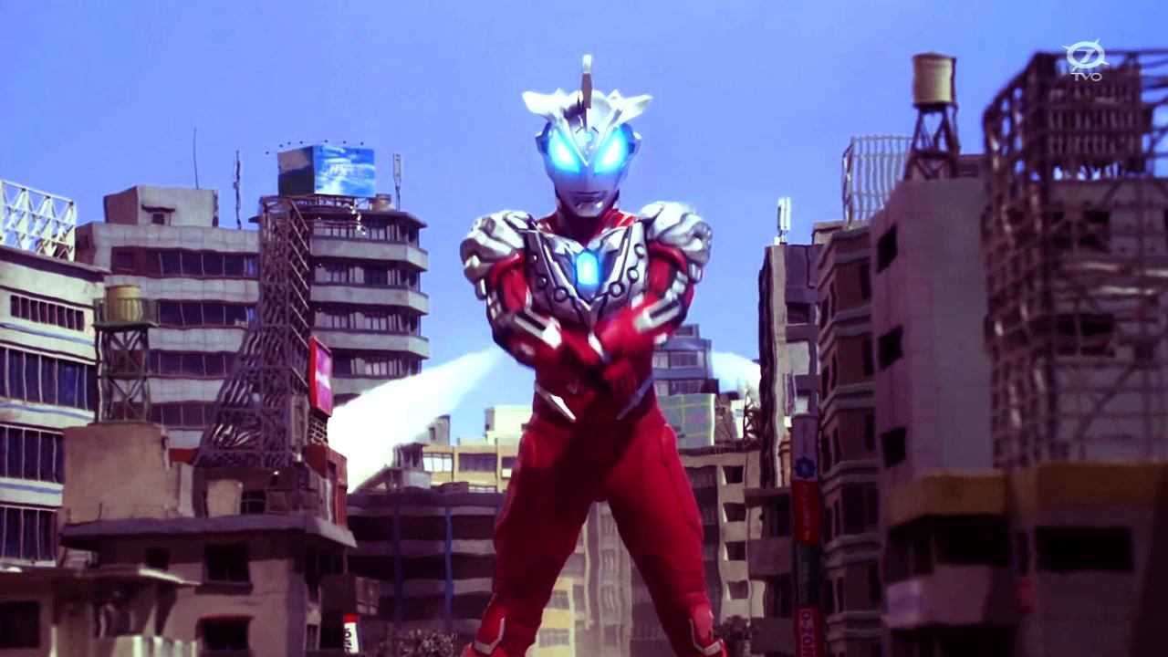 捷德奥特曼捷德用雷欧和赛文胶囊变身坚固燃烧形态