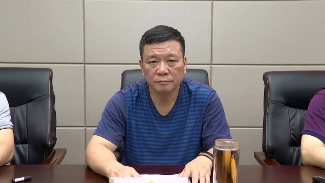 8.10县人大常委会任命陈元同志为代理县长1