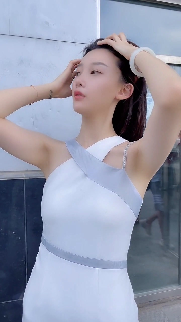 有钱的女人玩男人,没钱的女人想男人,风流的女人耍男人,贤惠的女人疼