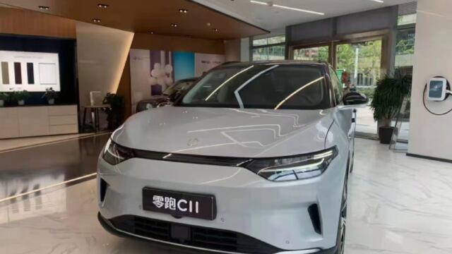 实力suv 零跑c11星河银
