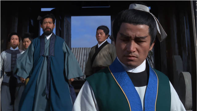 天下第一剑少侠被誉为天下第一剑却败在了一个怪老头手中最后被老头